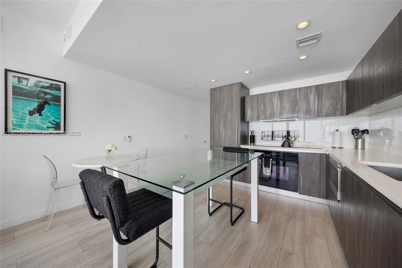 3131 NE 7th Ave # 1405