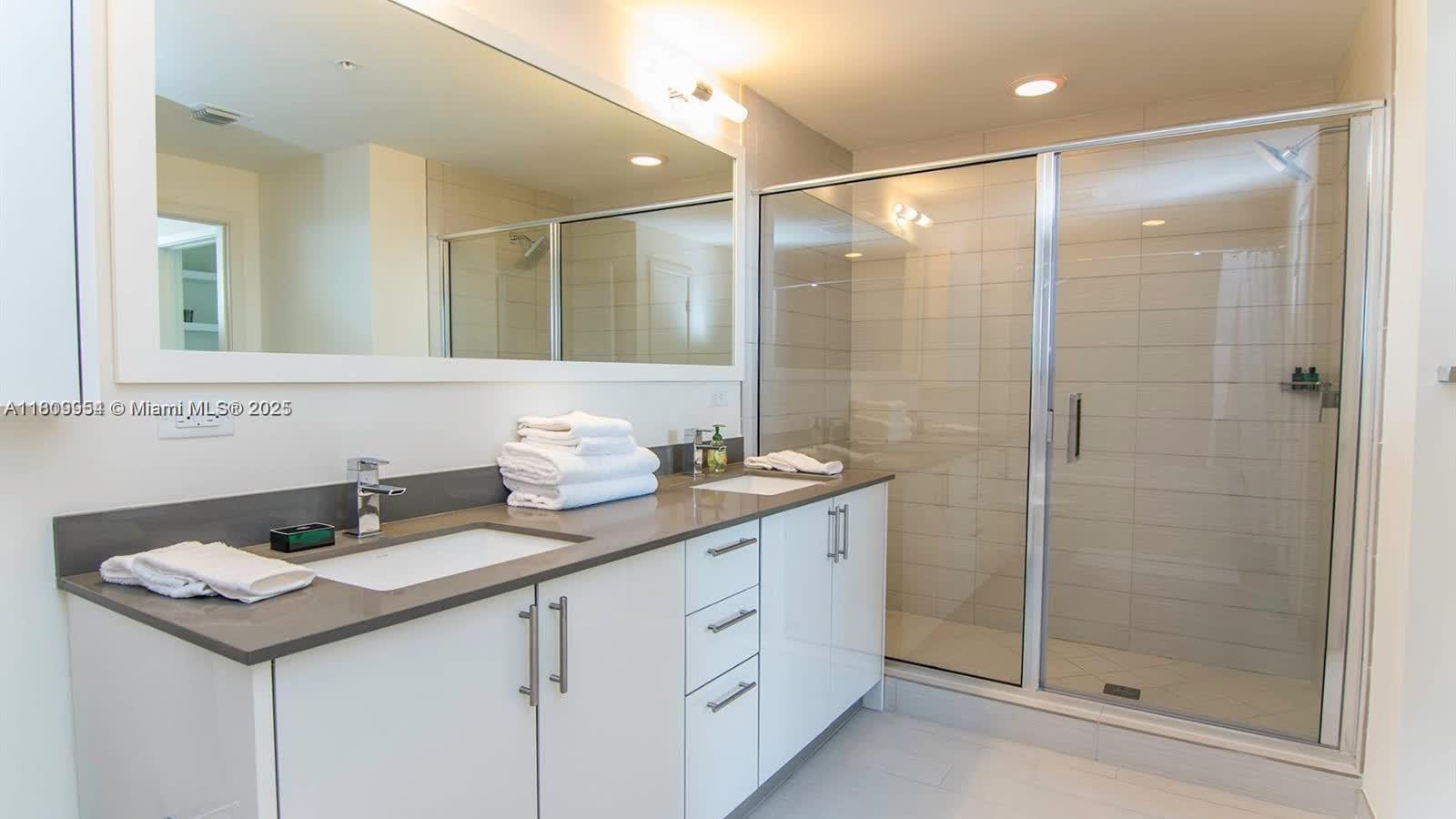 999 SW 1st Ave # 3306