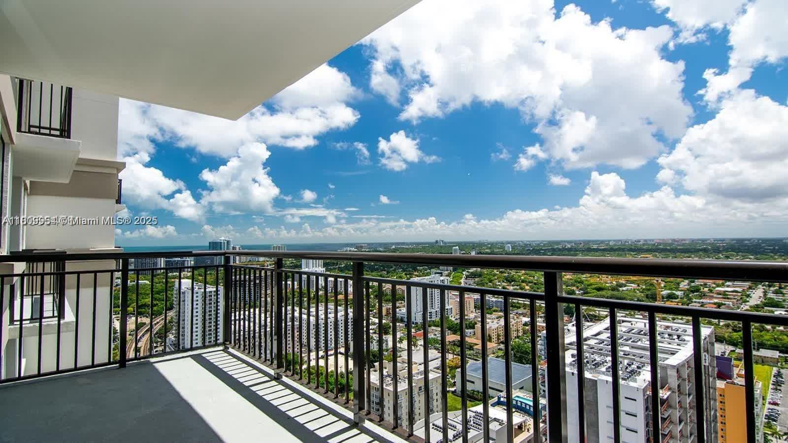 999 SW 1st Ave # 3306