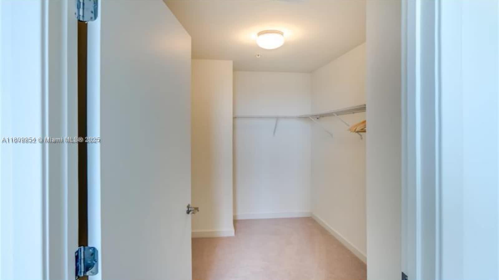 999 SW 1st Ave # 3306