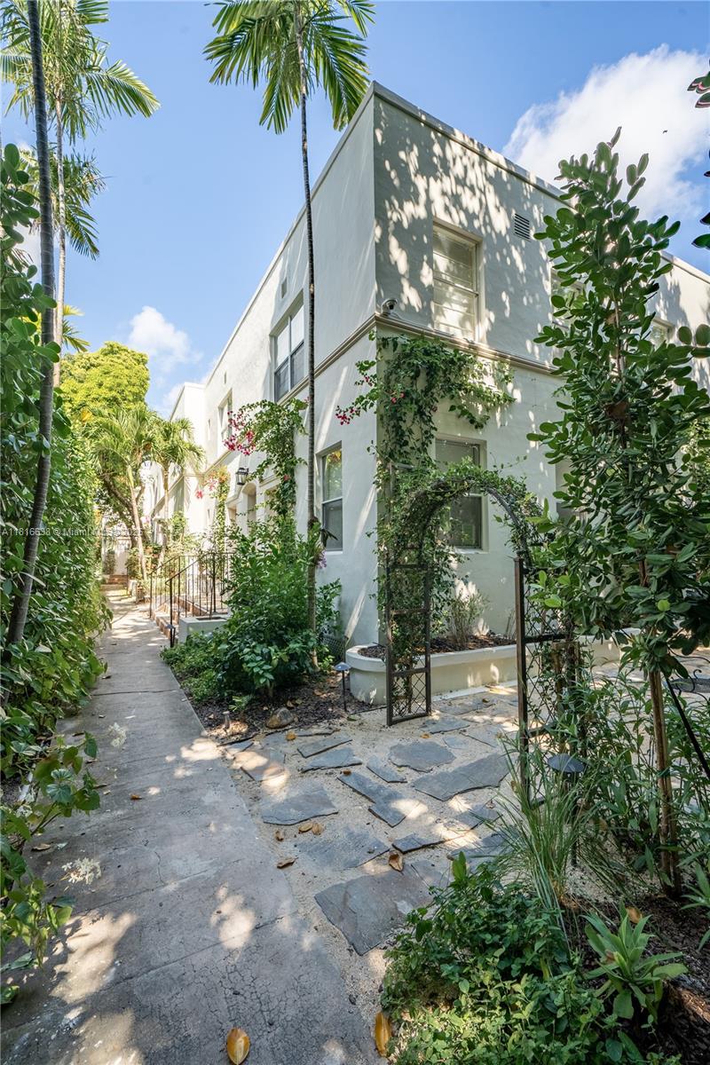 726 Meridian Ave # 2