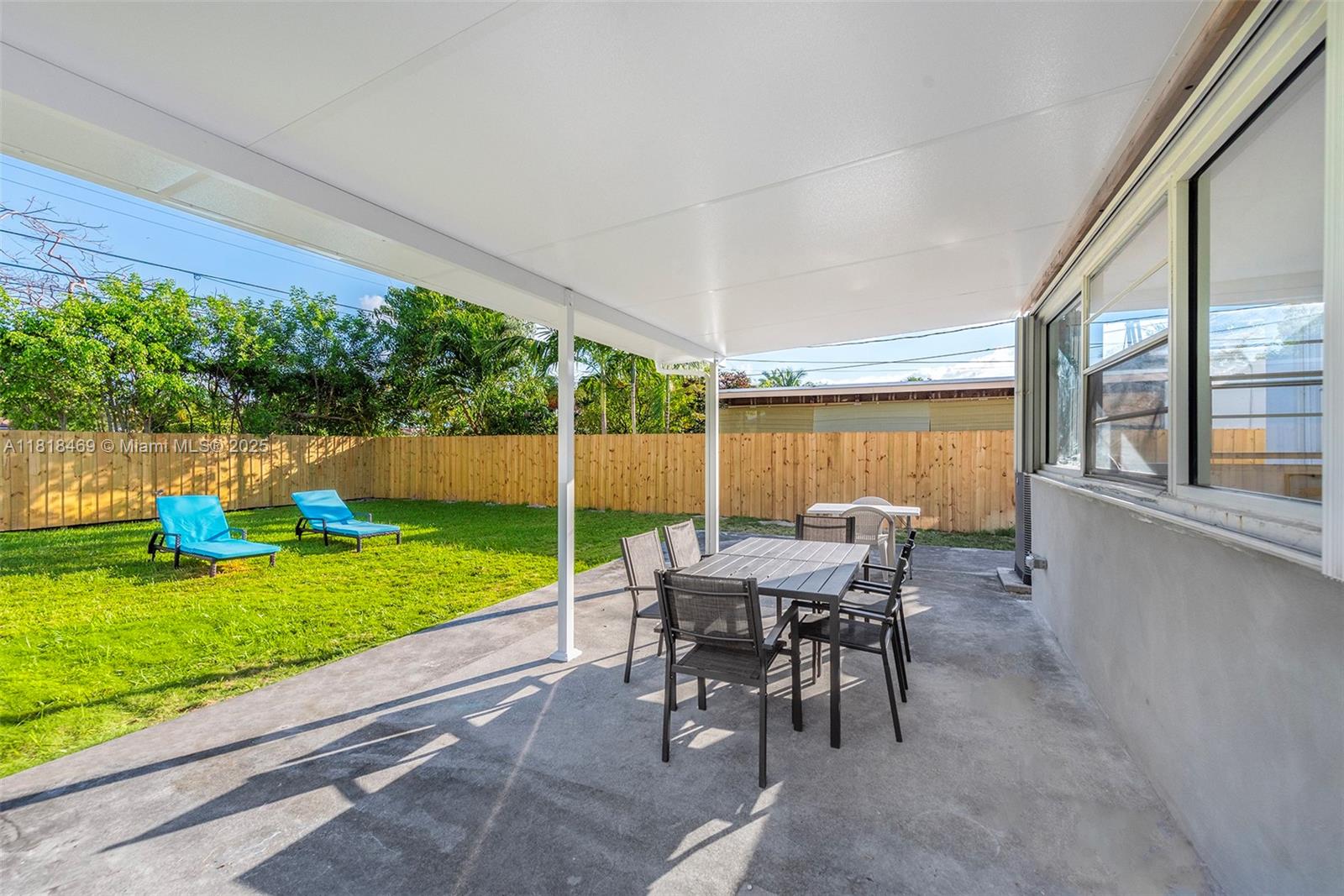1545 Normandy Dr