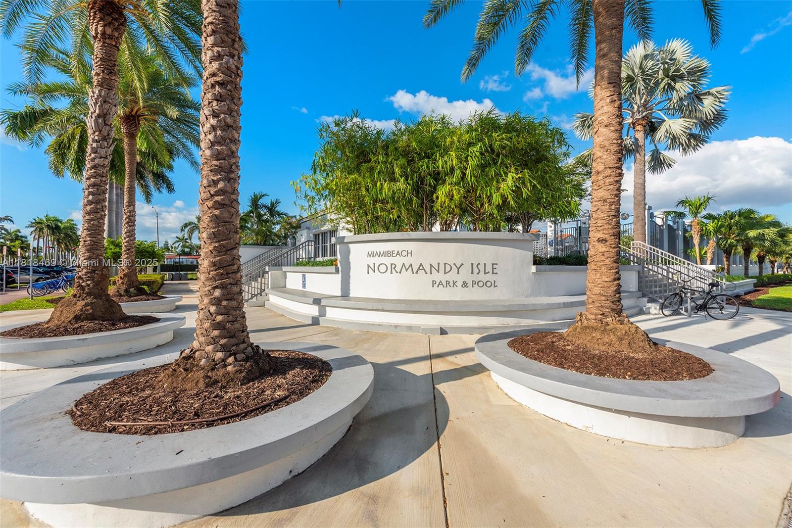 1545 Normandy Dr