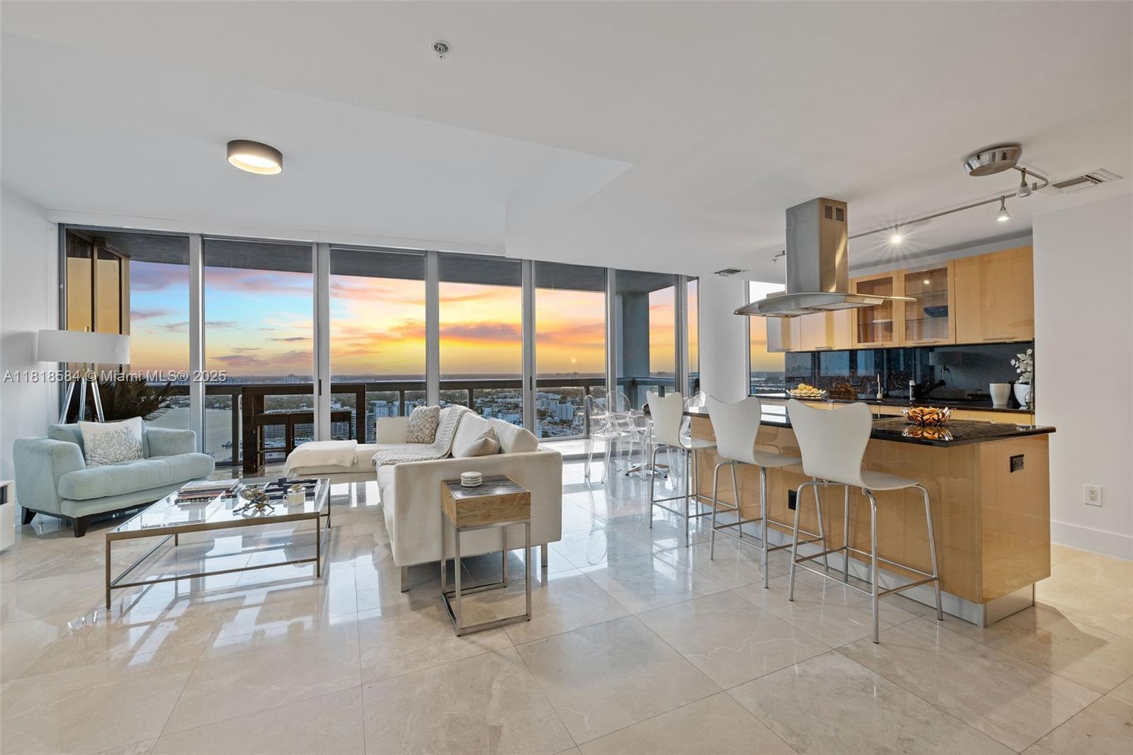 6899 Collins Ave # 2707