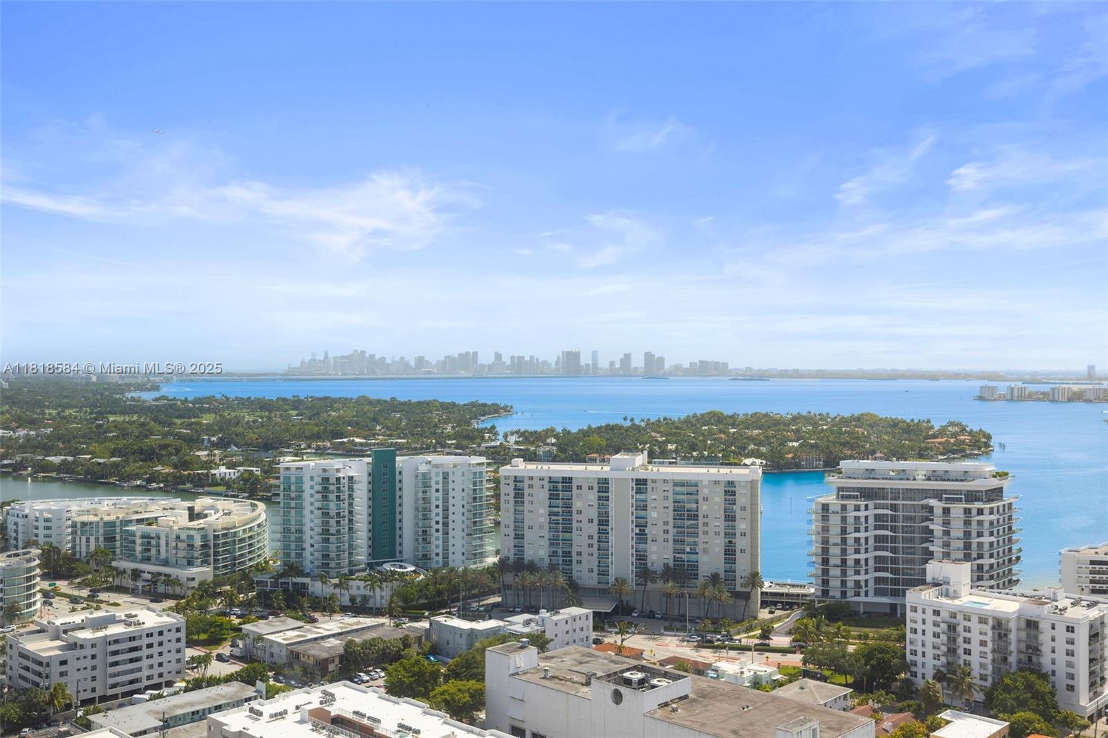 6899 Collins Ave # 2707