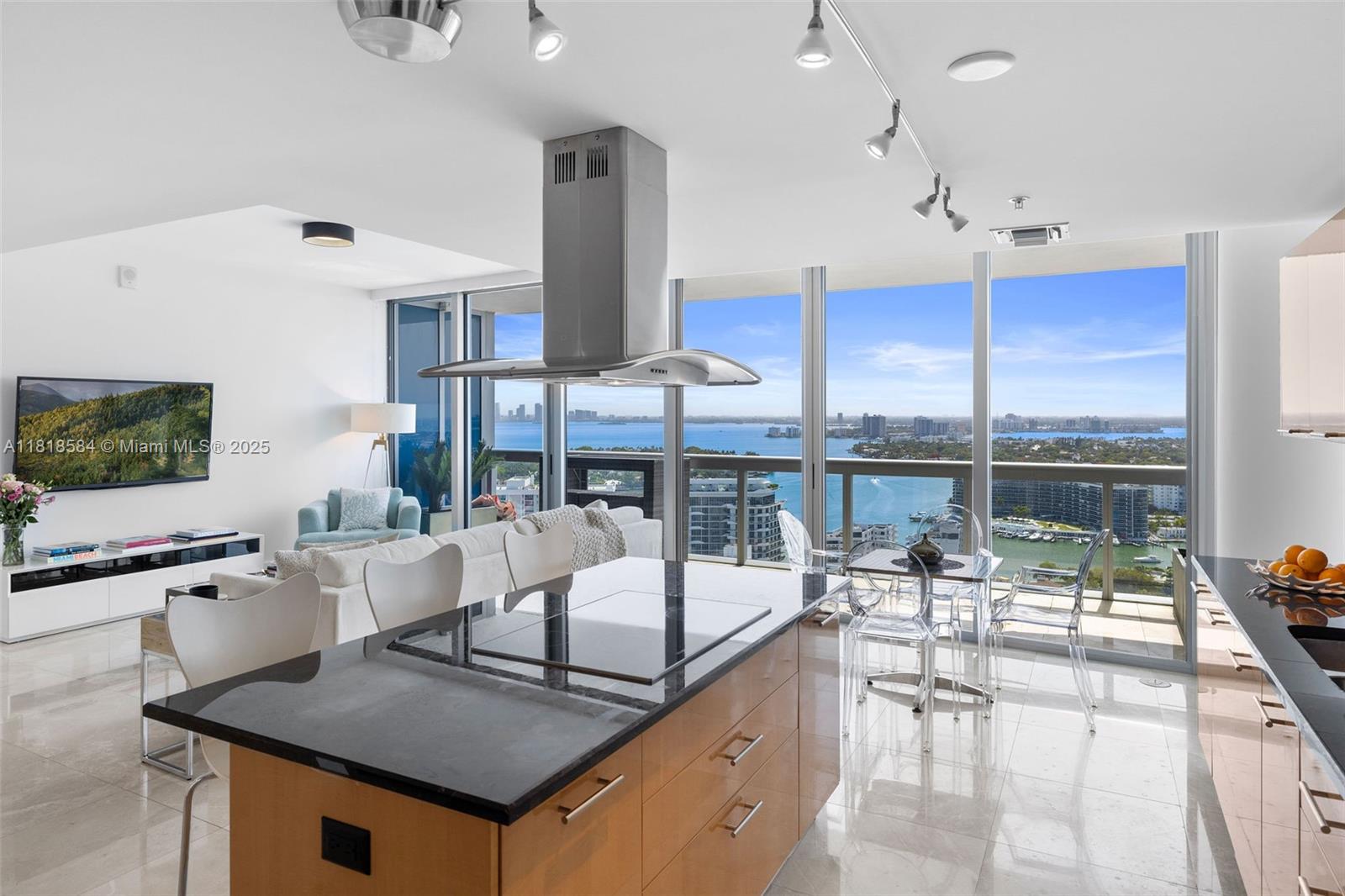 6899 Collins Ave # 2707
