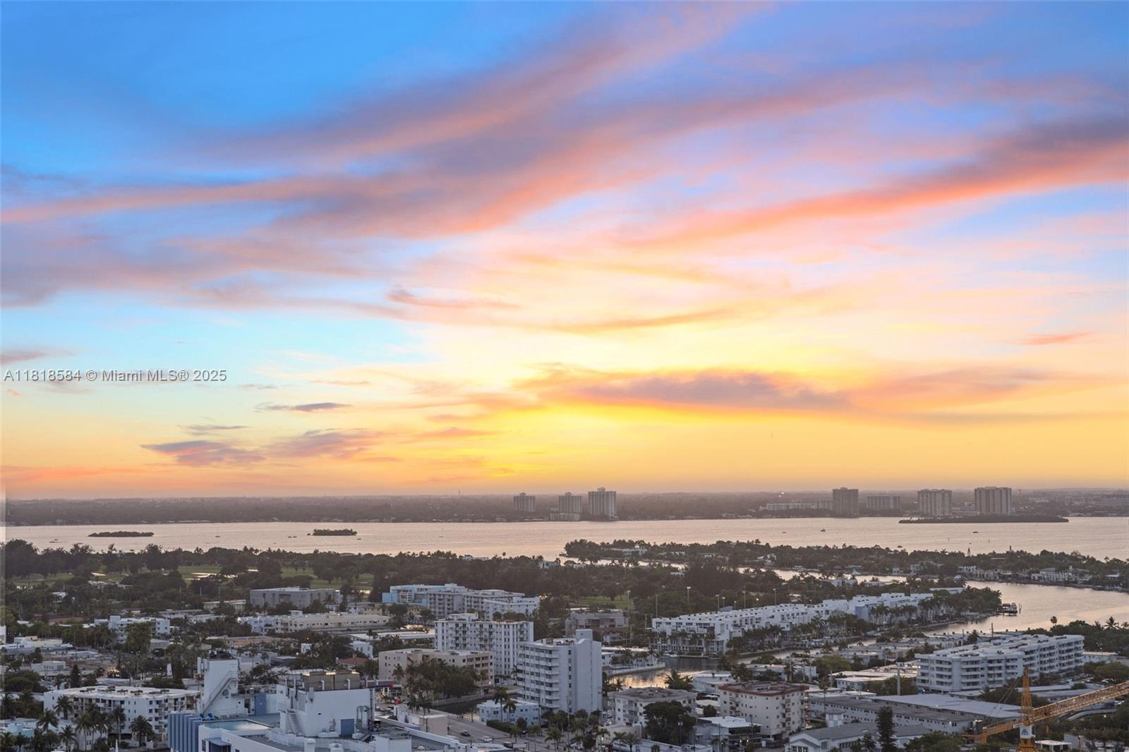 6899 Collins Ave # 2707