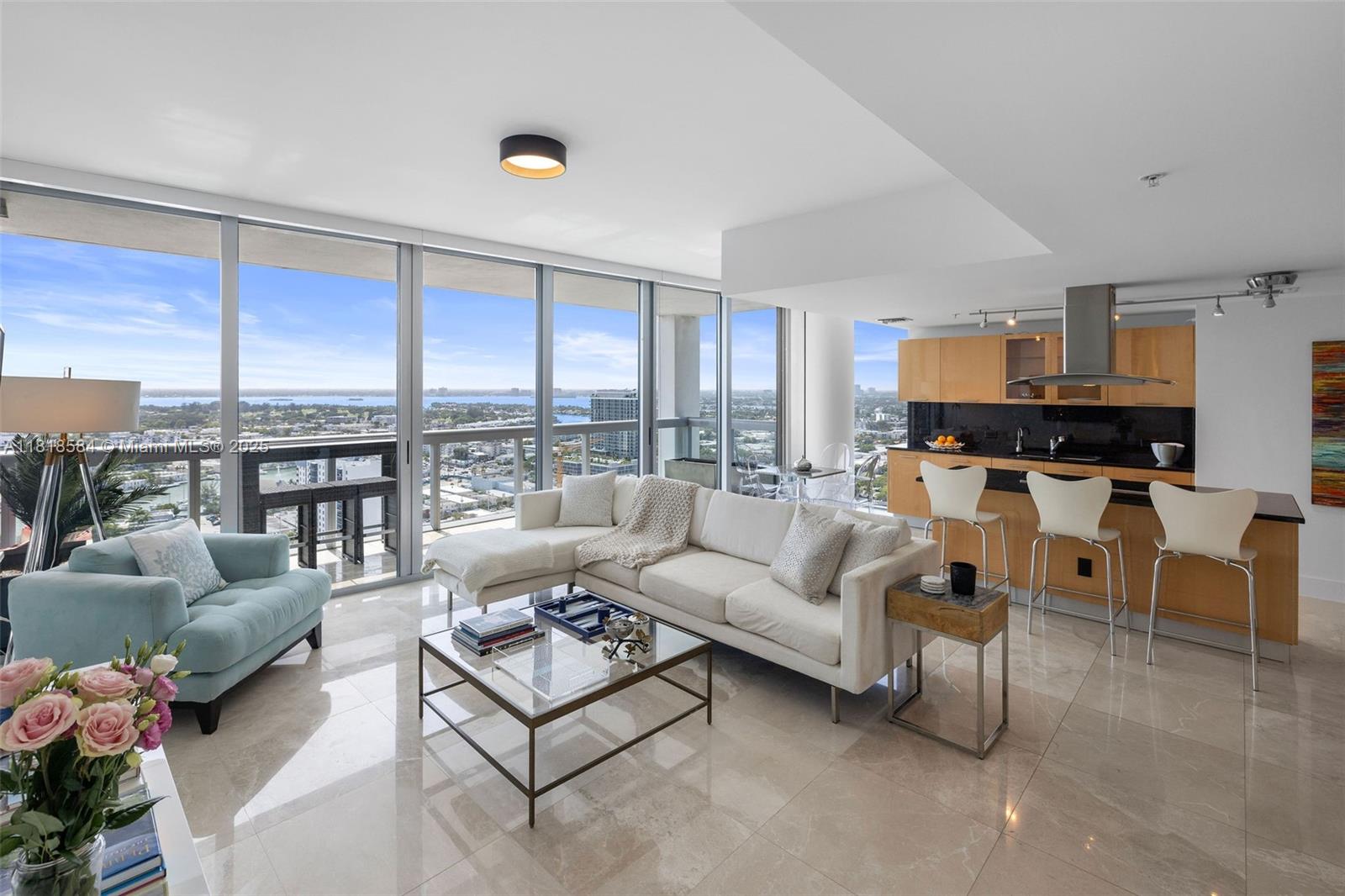 6899 Collins Ave # 2707