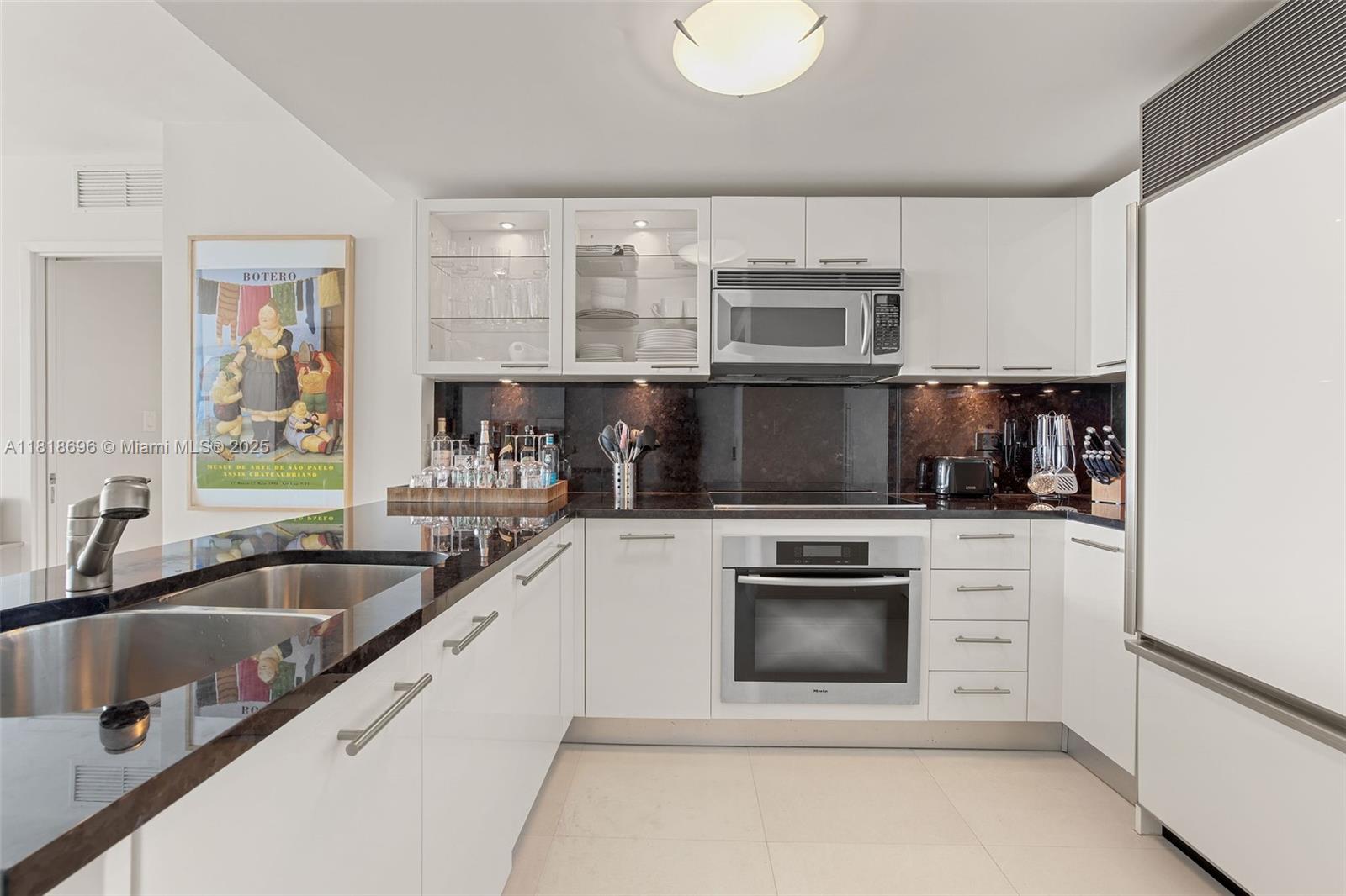 6801 Collins Ave Unit: 1401 (Door Number)