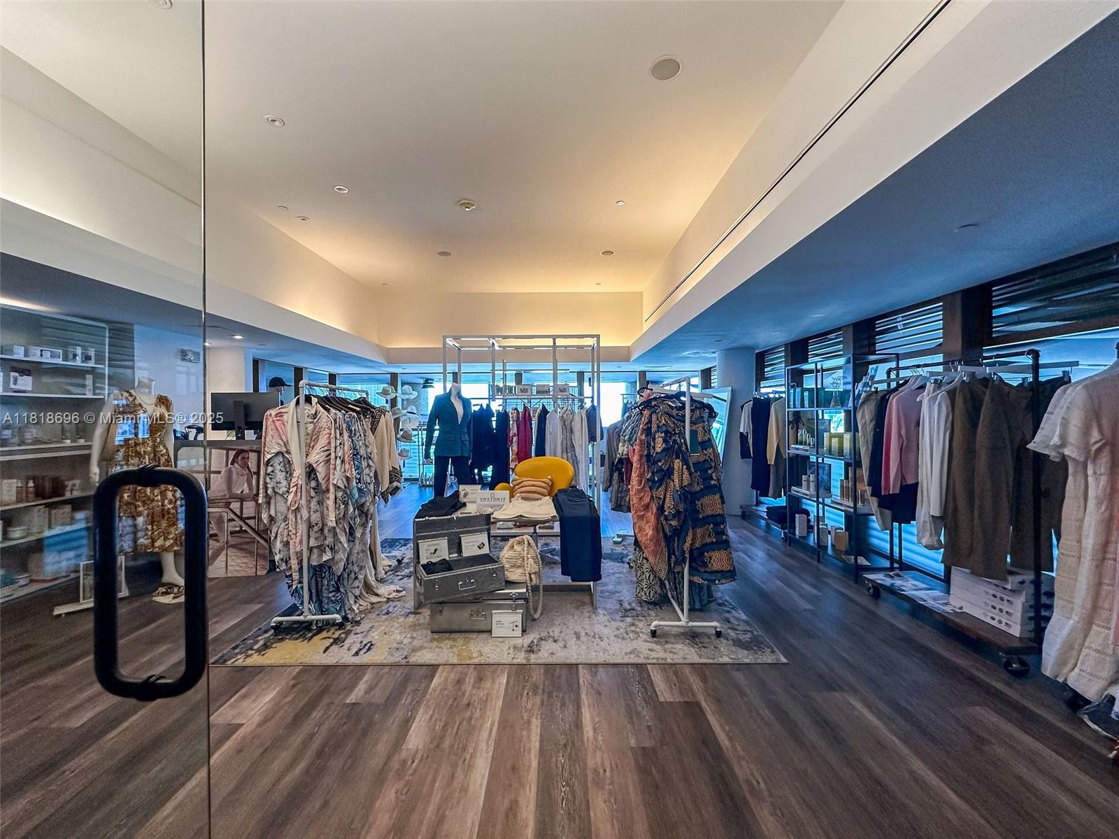 6801 Collins Ave Unit: 1401 (Door Number)