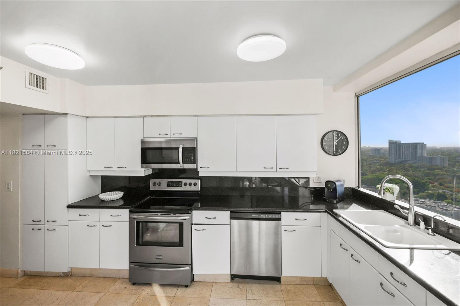 1541 Brickell Ave # A2102