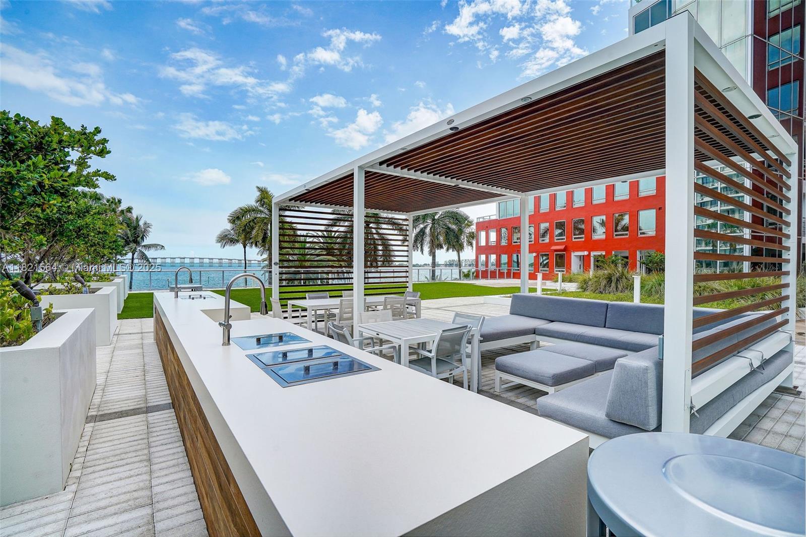 1541 Brickell Ave # A2102
