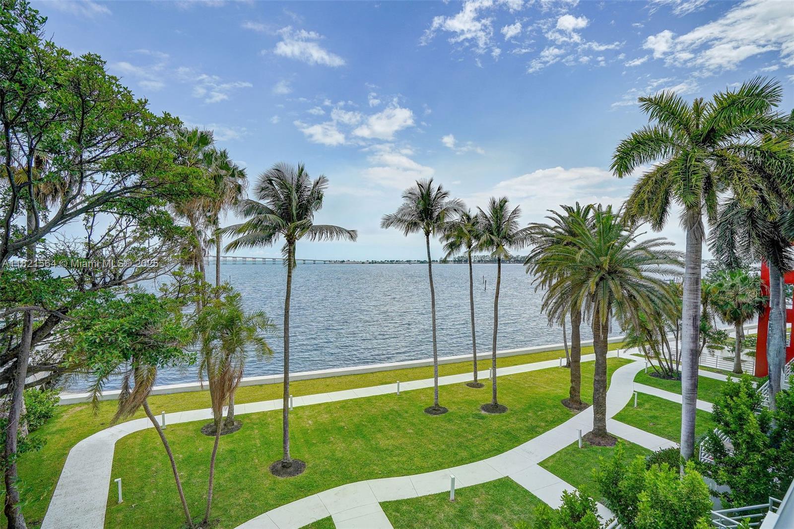 1541 Brickell Ave # A2102