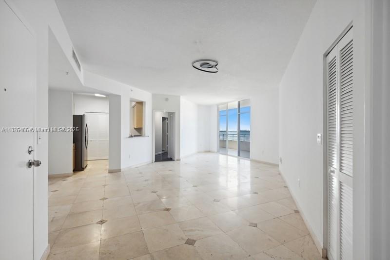 1 Century Ln # 607