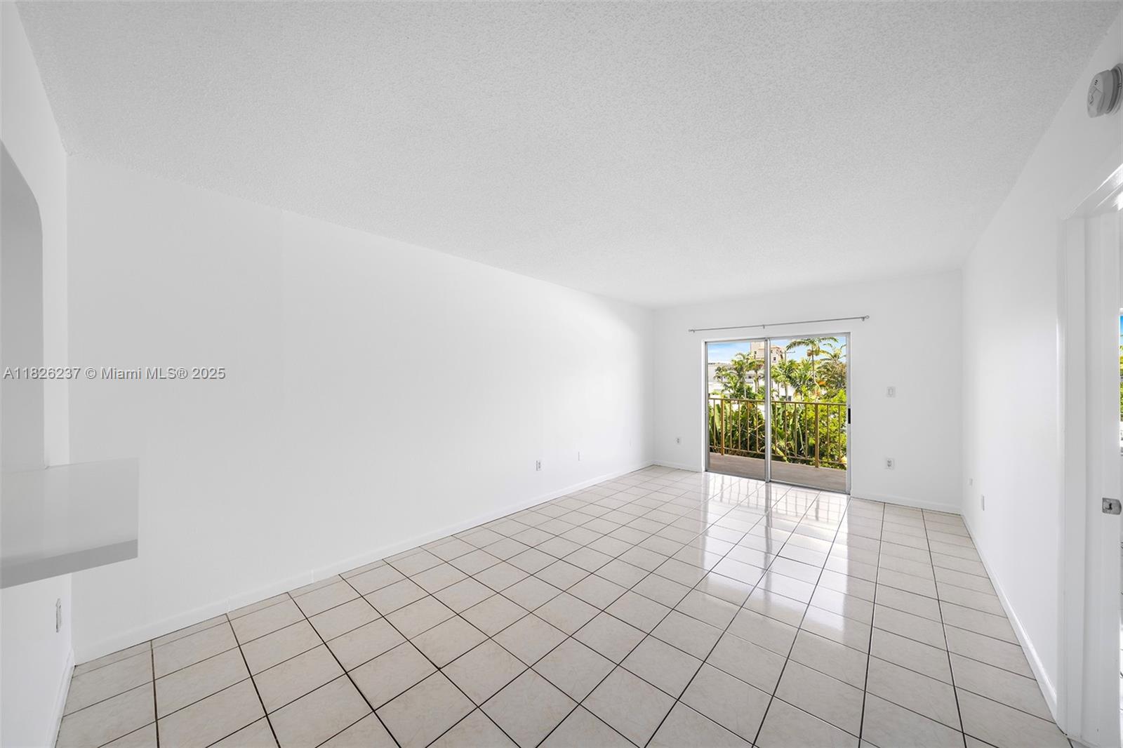 1540 Meridian Avenue # 4G