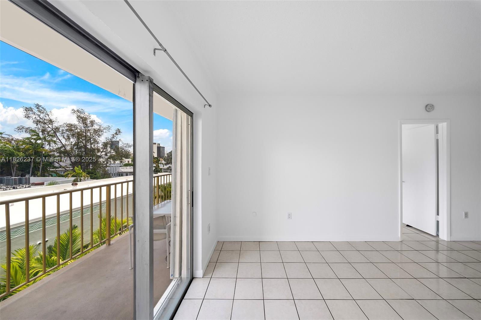 1540 Meridian Avenue # 4G