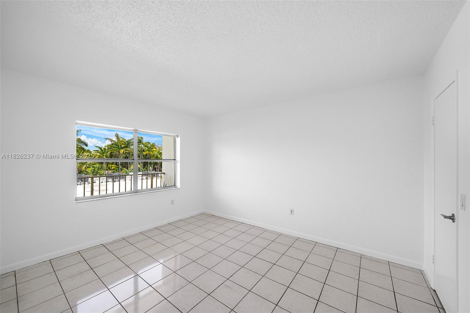 1540 Meridian Avenue # 4G