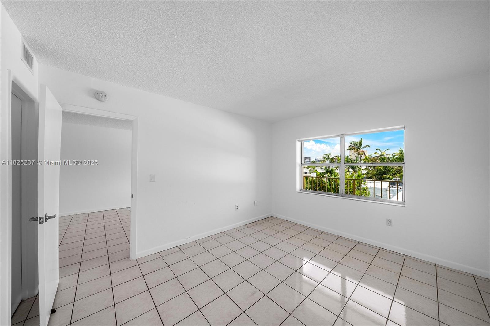 1540 Meridian Avenue # 4G