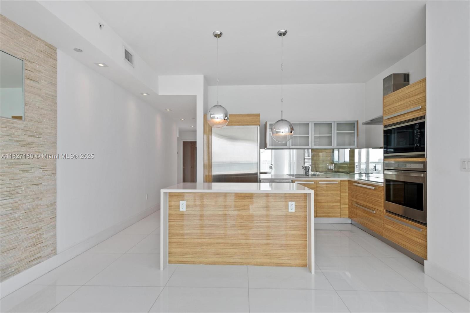 2020 N Bayshore Dr # 2601