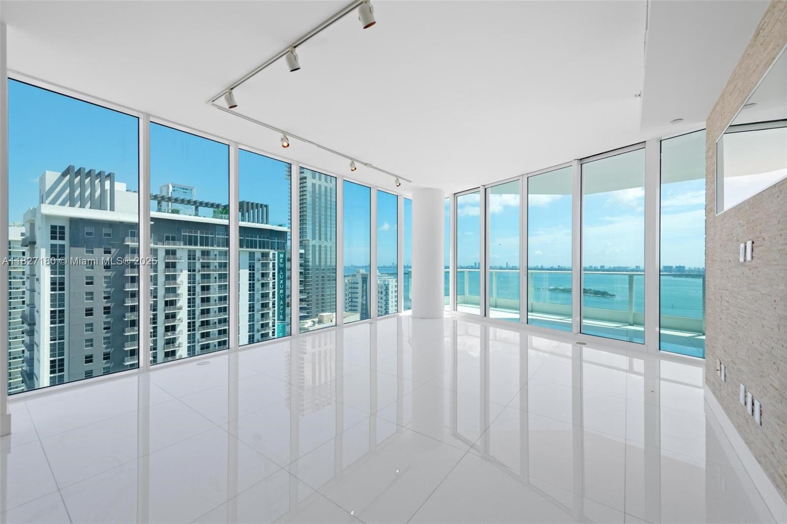 2020 N Bayshore Dr # 2601