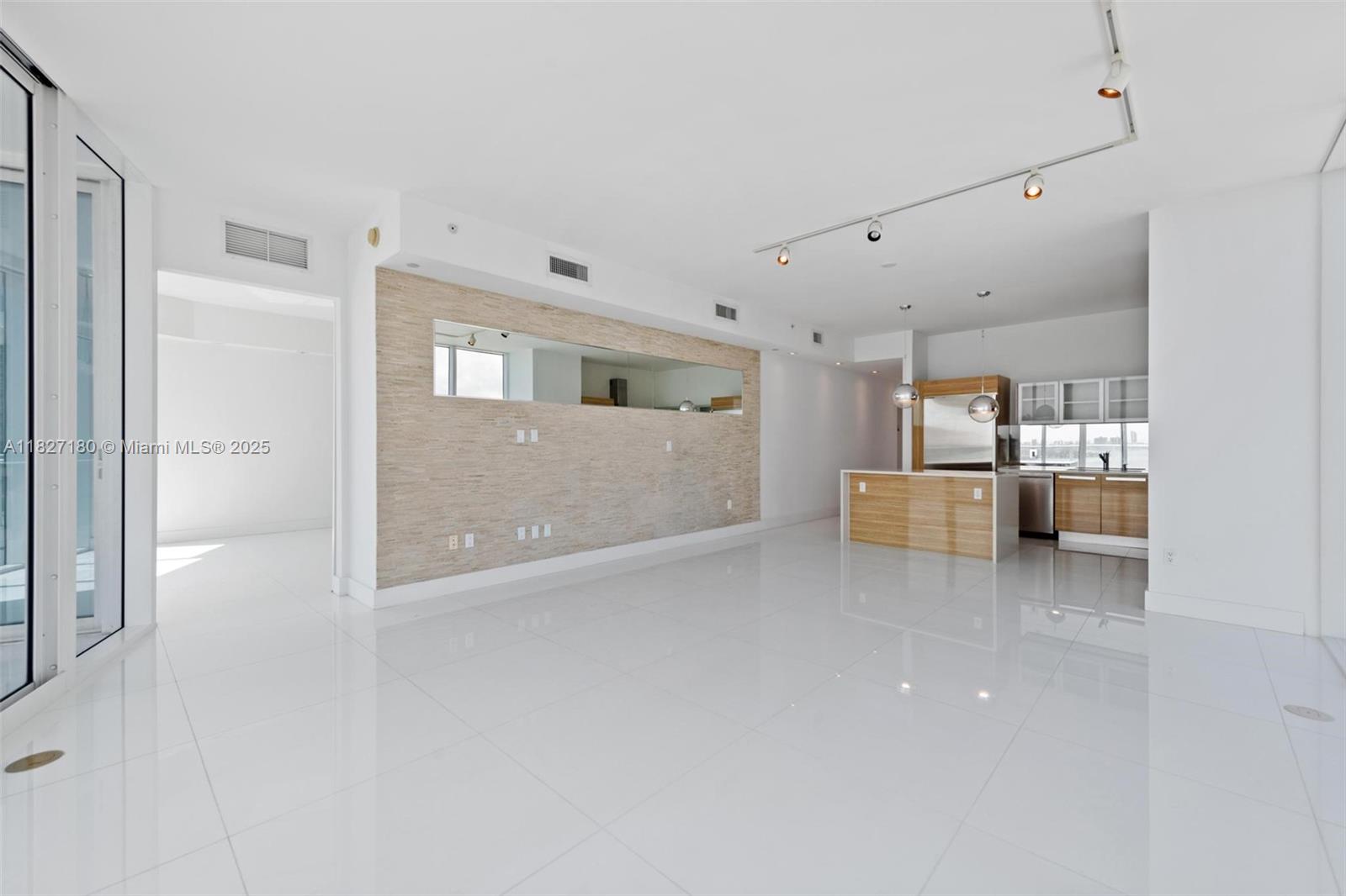2020 N Bayshore Dr # 2601