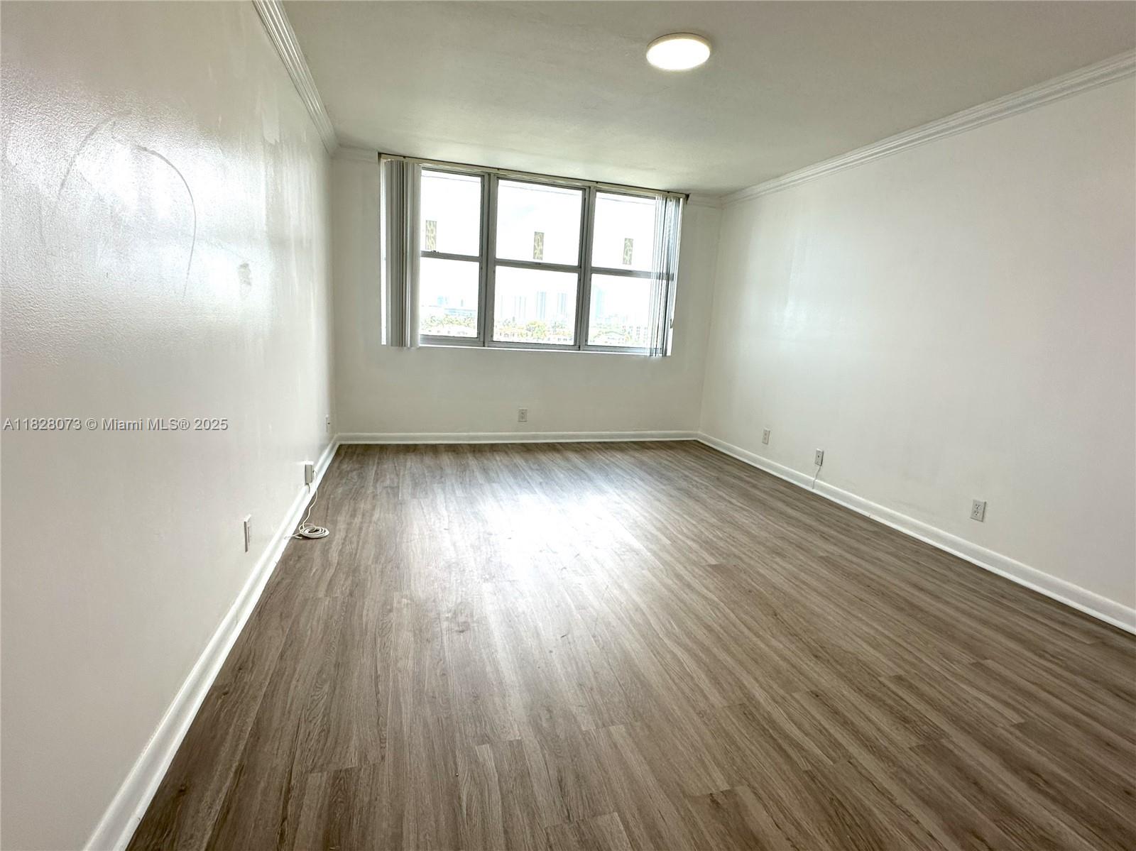 16570 NE 26th Ave # 6H
