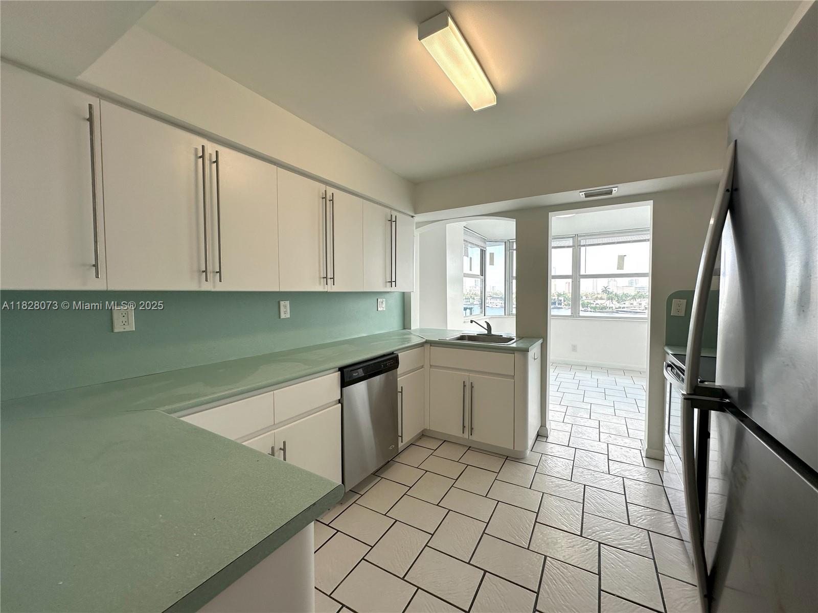 16570 NE 26th Ave # 6H
