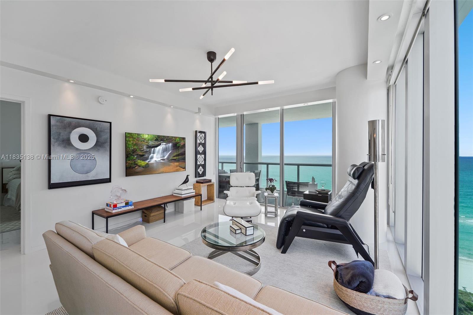 6799 Collins Ave # 1505