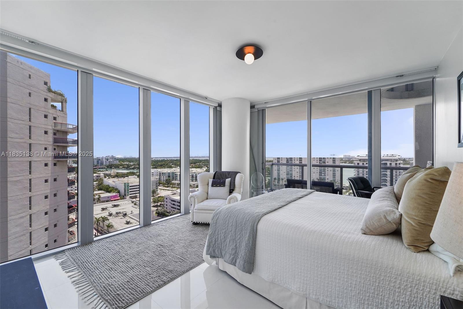 6799 Collins Ave # 1505