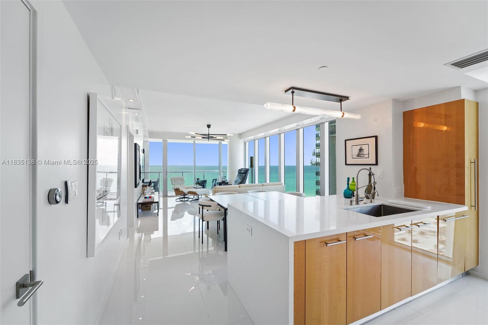 6799 Collins Ave # 1505