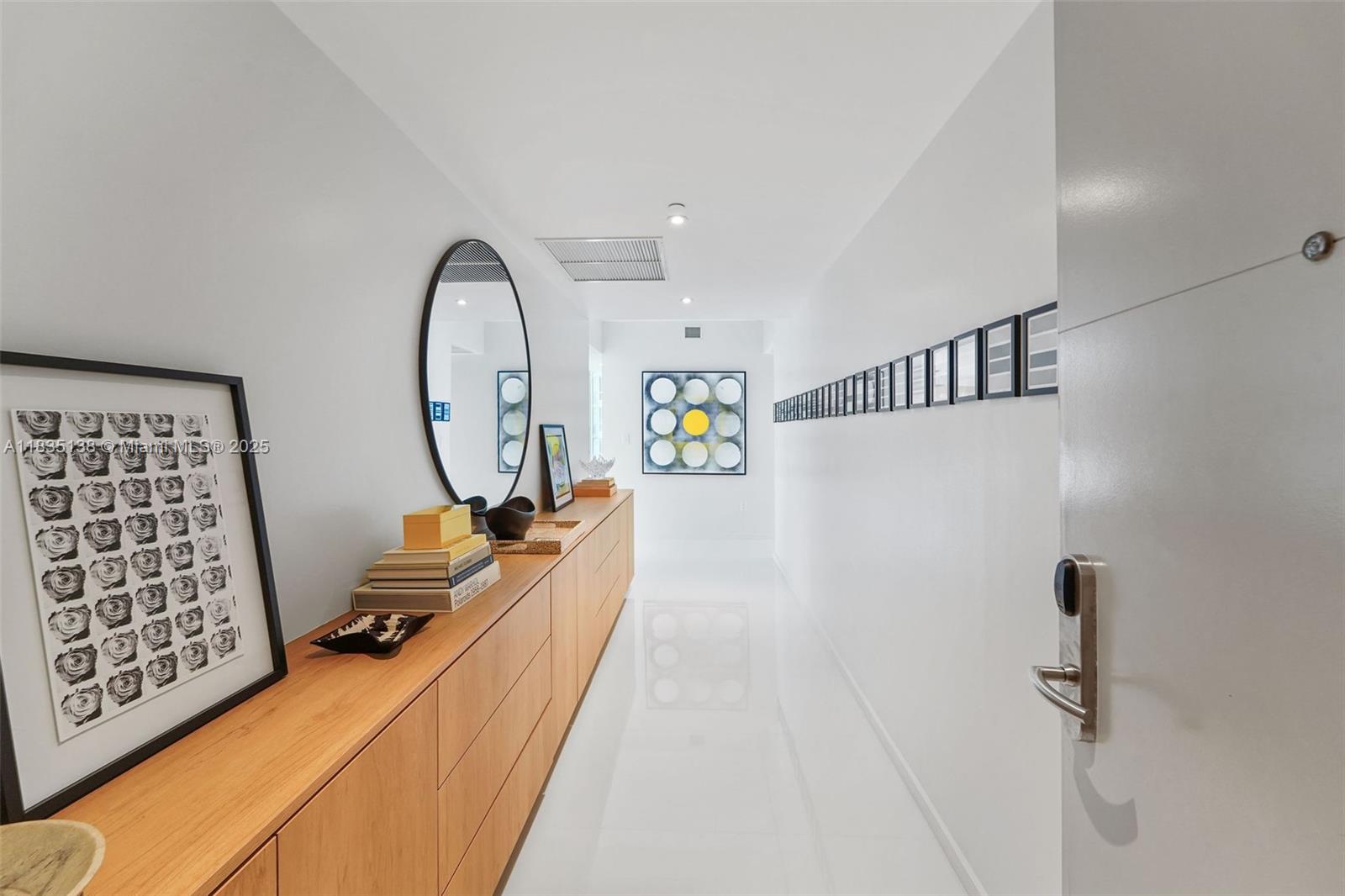 6799 Collins Ave # 1505
