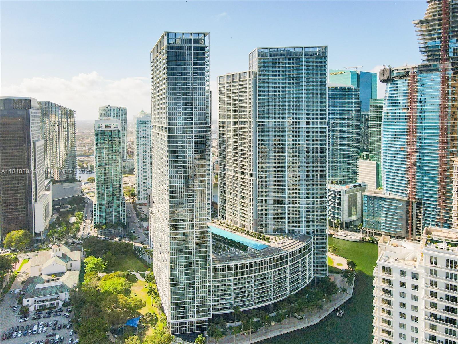 485 Brickell Ave # 2207