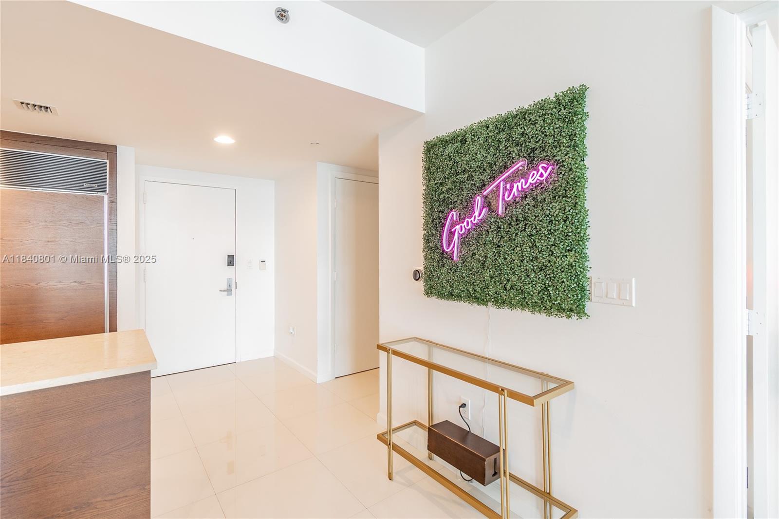 485 Brickell Ave # 2207