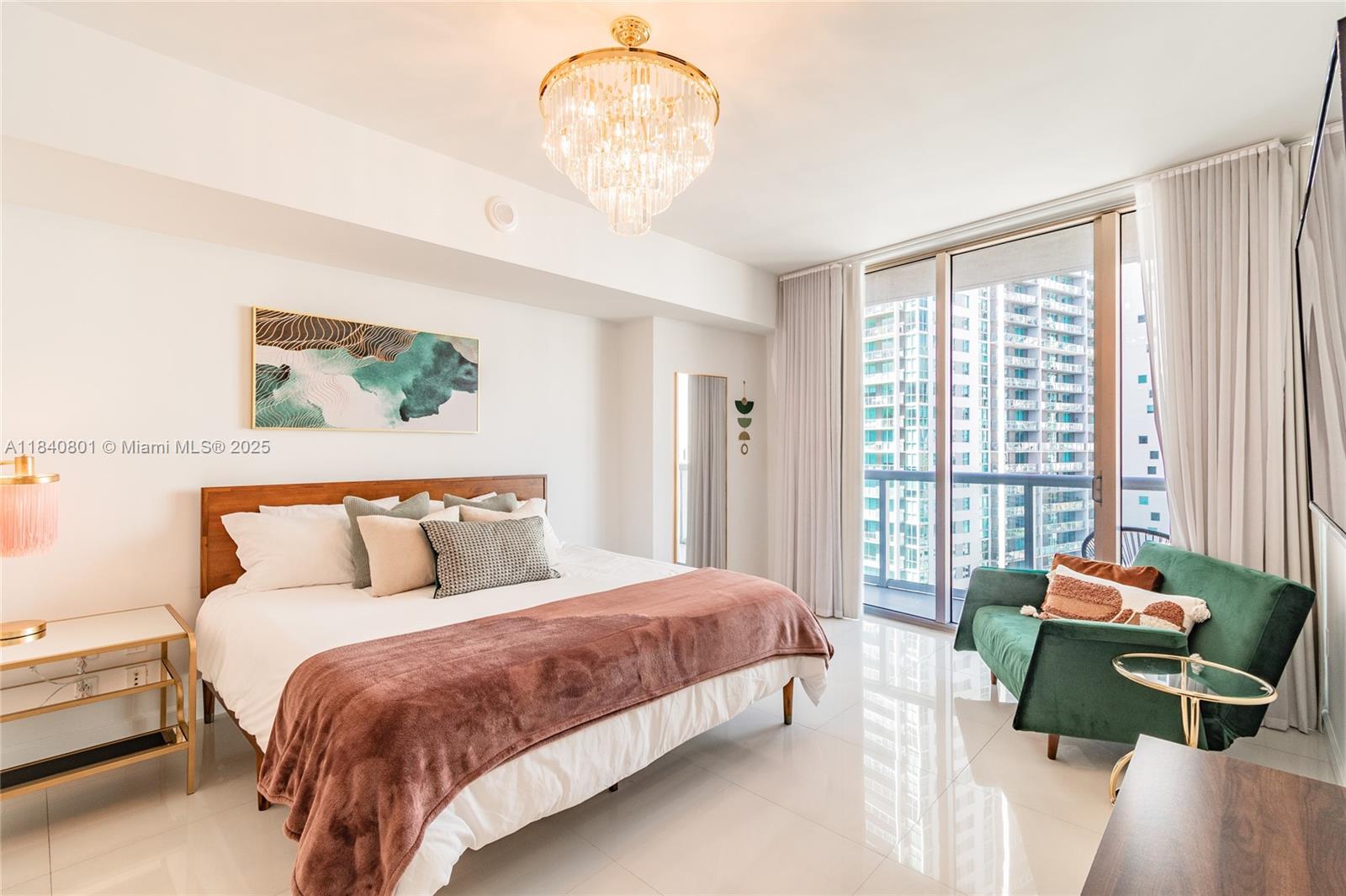 485 Brickell Ave # 2207