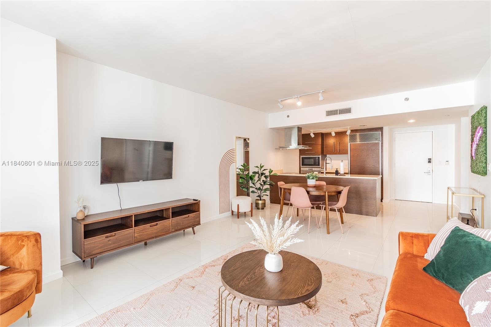 485 Brickell Ave # 2207