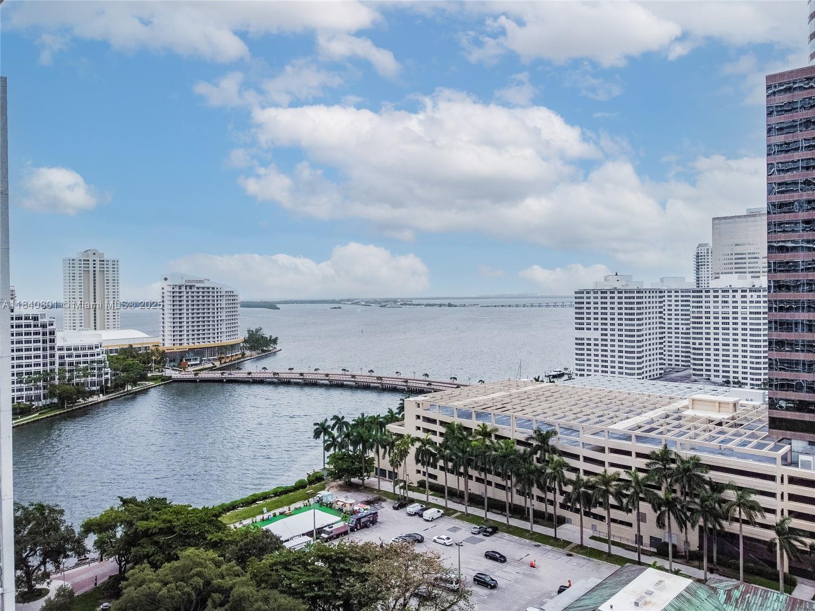 485 Brickell Ave # 2207