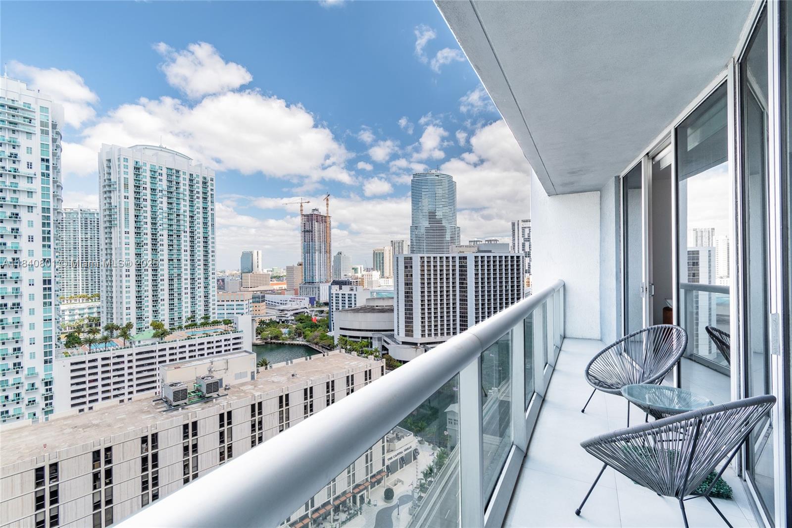485 Brickell Ave # 2207