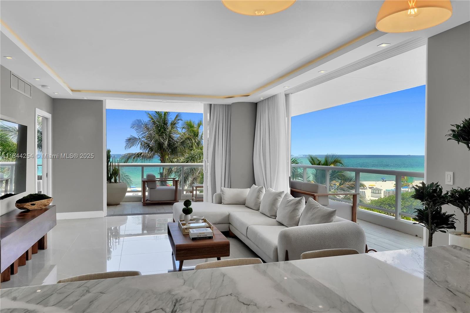 4201 Collins Ave # 401