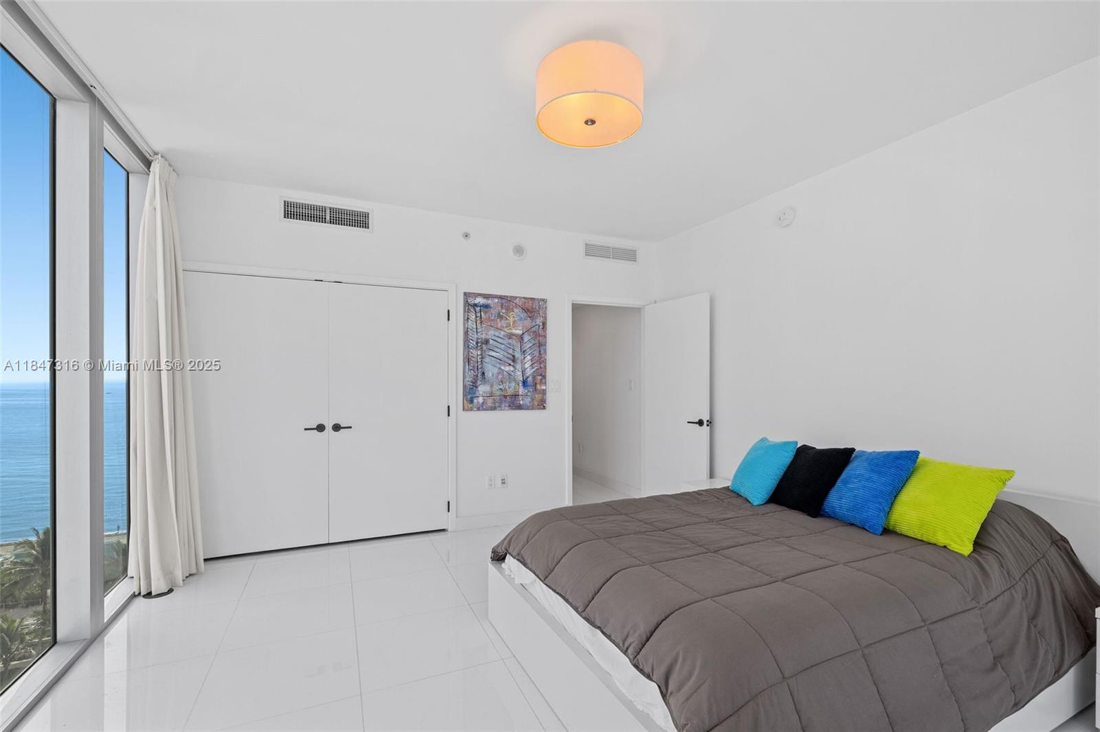 6799 Collins Ave # 1002