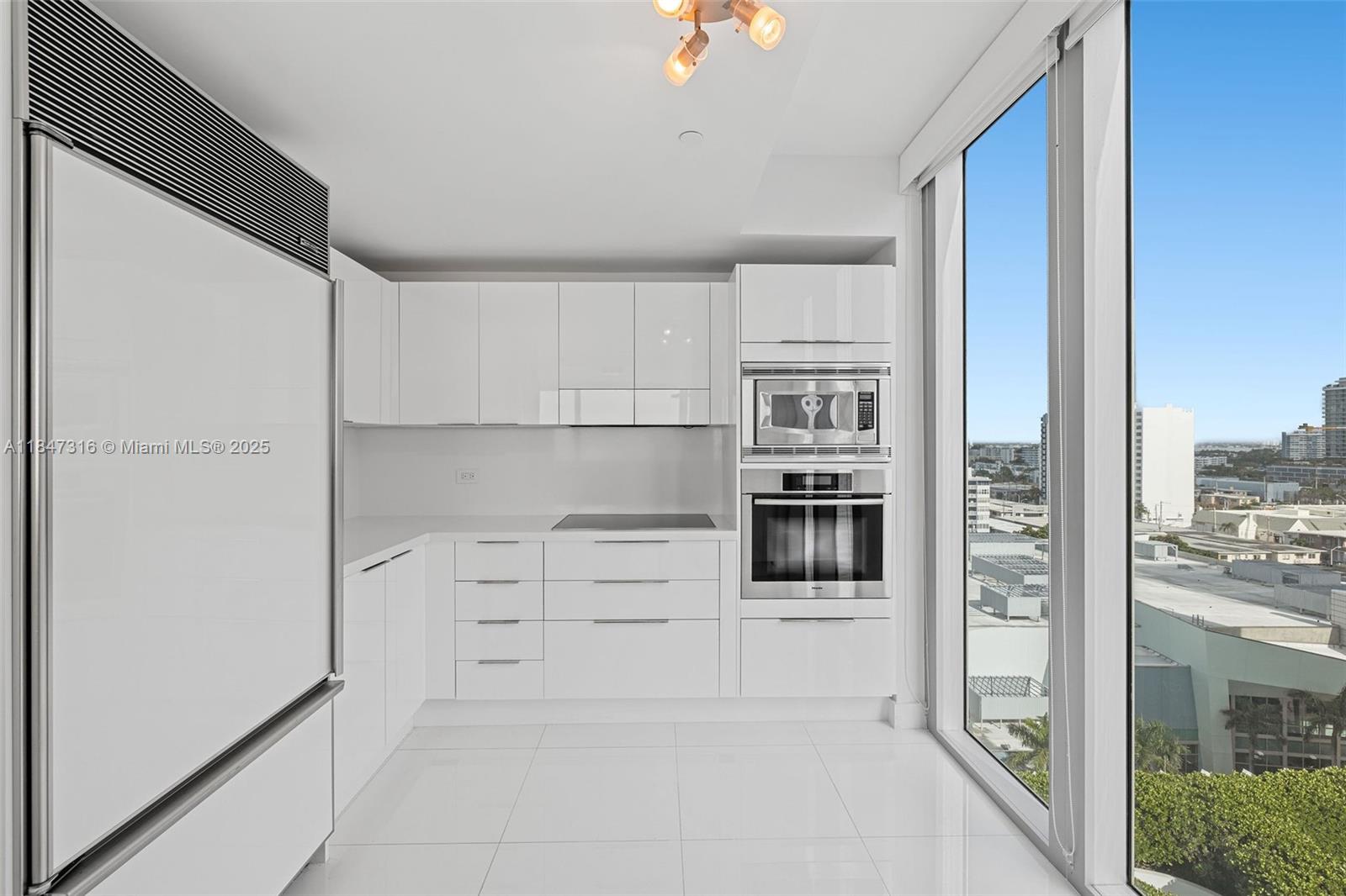 6799 Collins Ave # 1002
