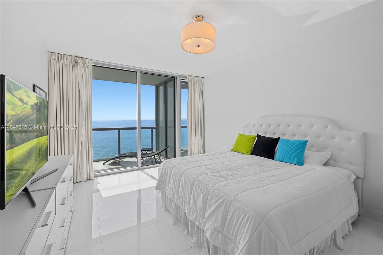 6799 Collins Ave # 1002