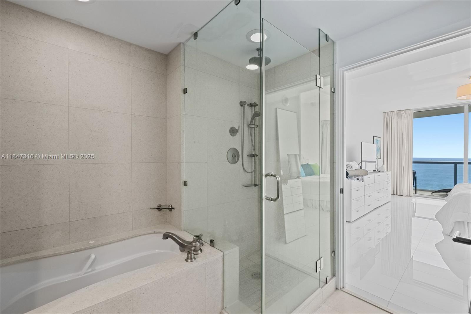6799 Collins Ave # 1002