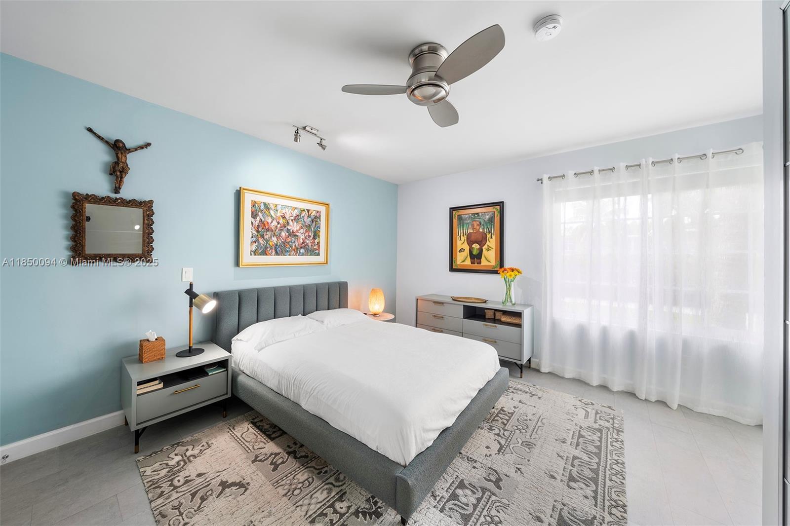 1569 Michigan Ave # 10