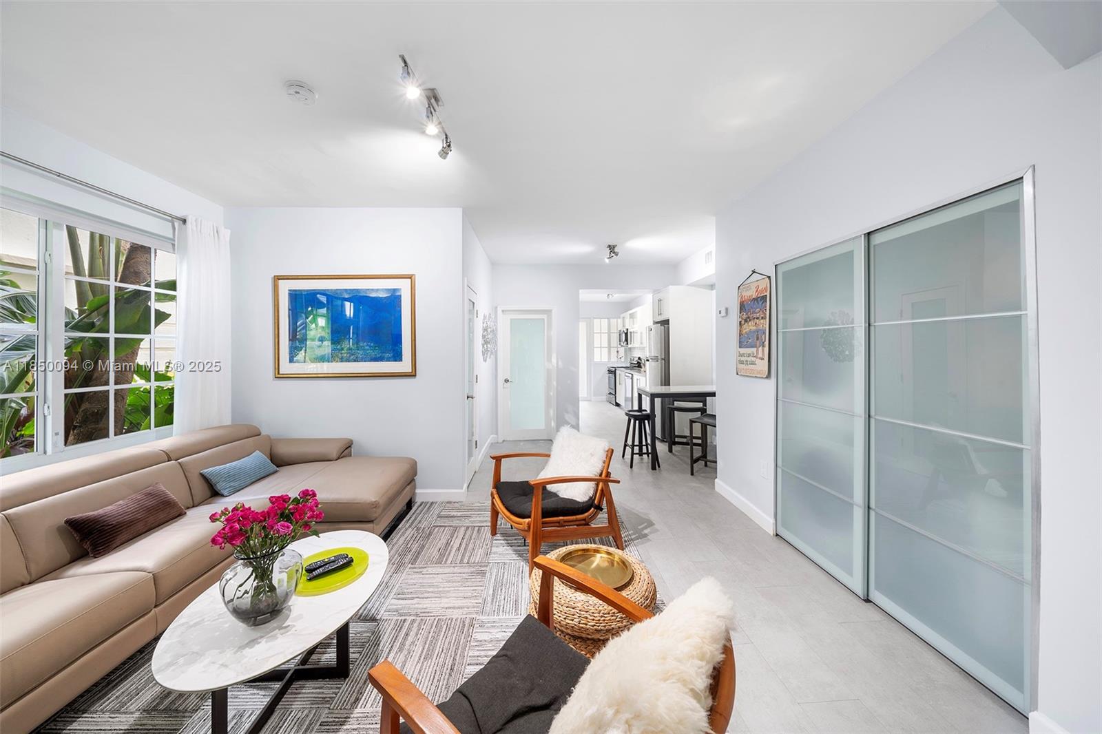 1569 Michigan Ave # 10