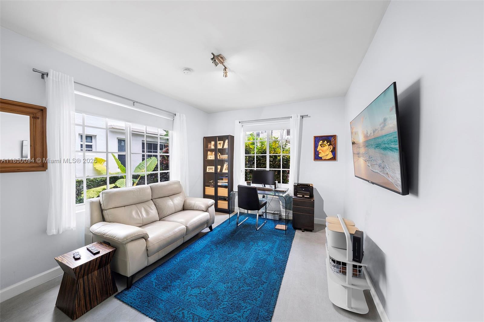 1569 Michigan Ave # 10