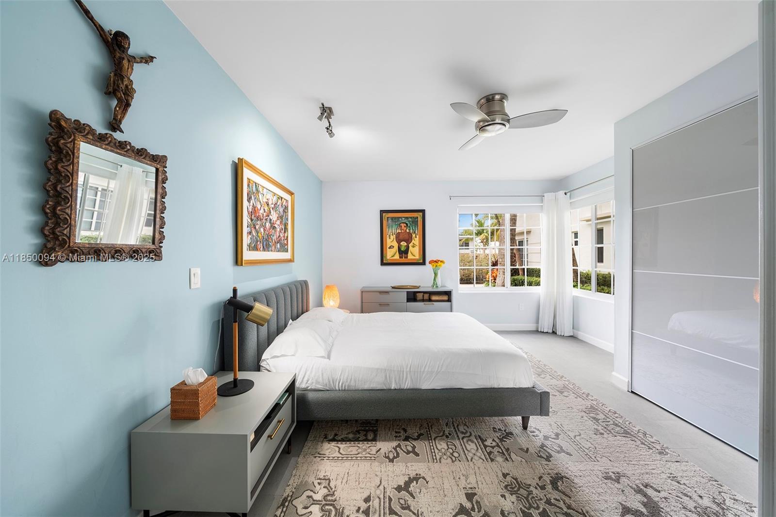 1569 Michigan Ave # 10