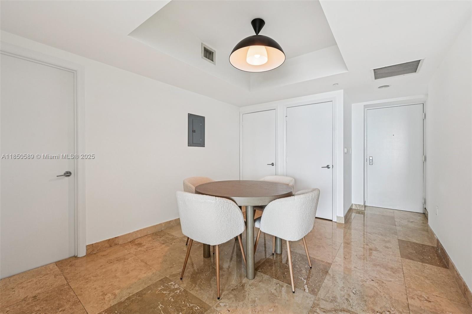 55 SE 6th St # 3600