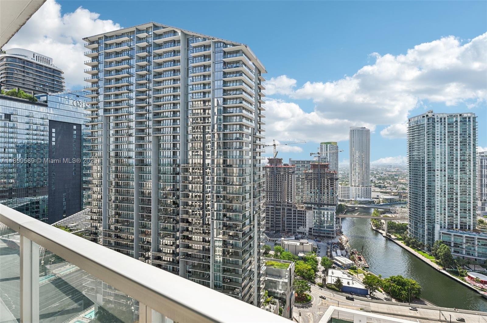 55 SE 6th St # 3600