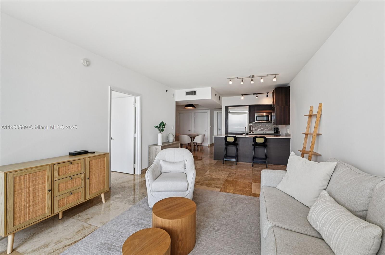 55 SE 6th St # 3600