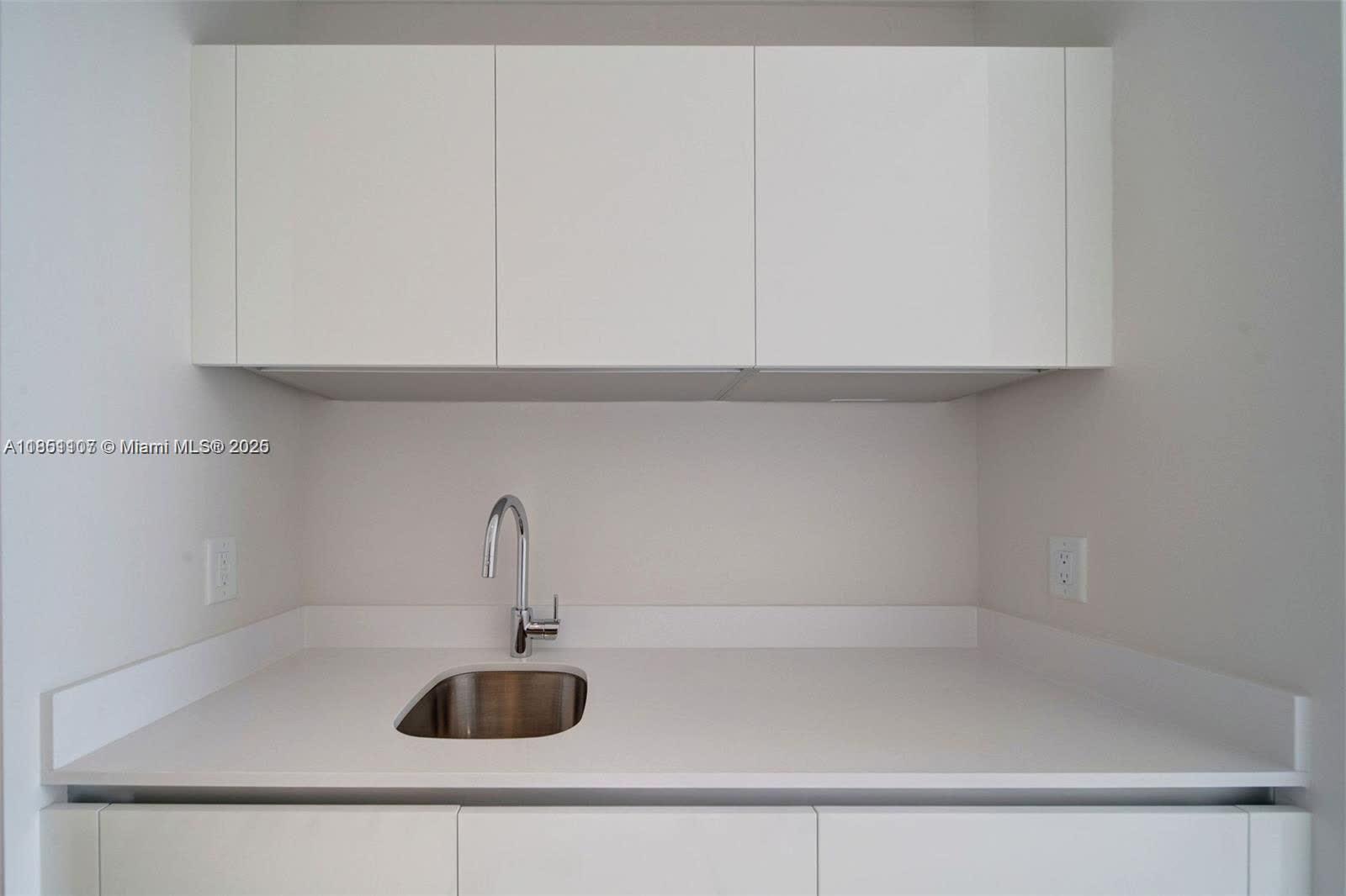 851 NE 1st Ave # 3612